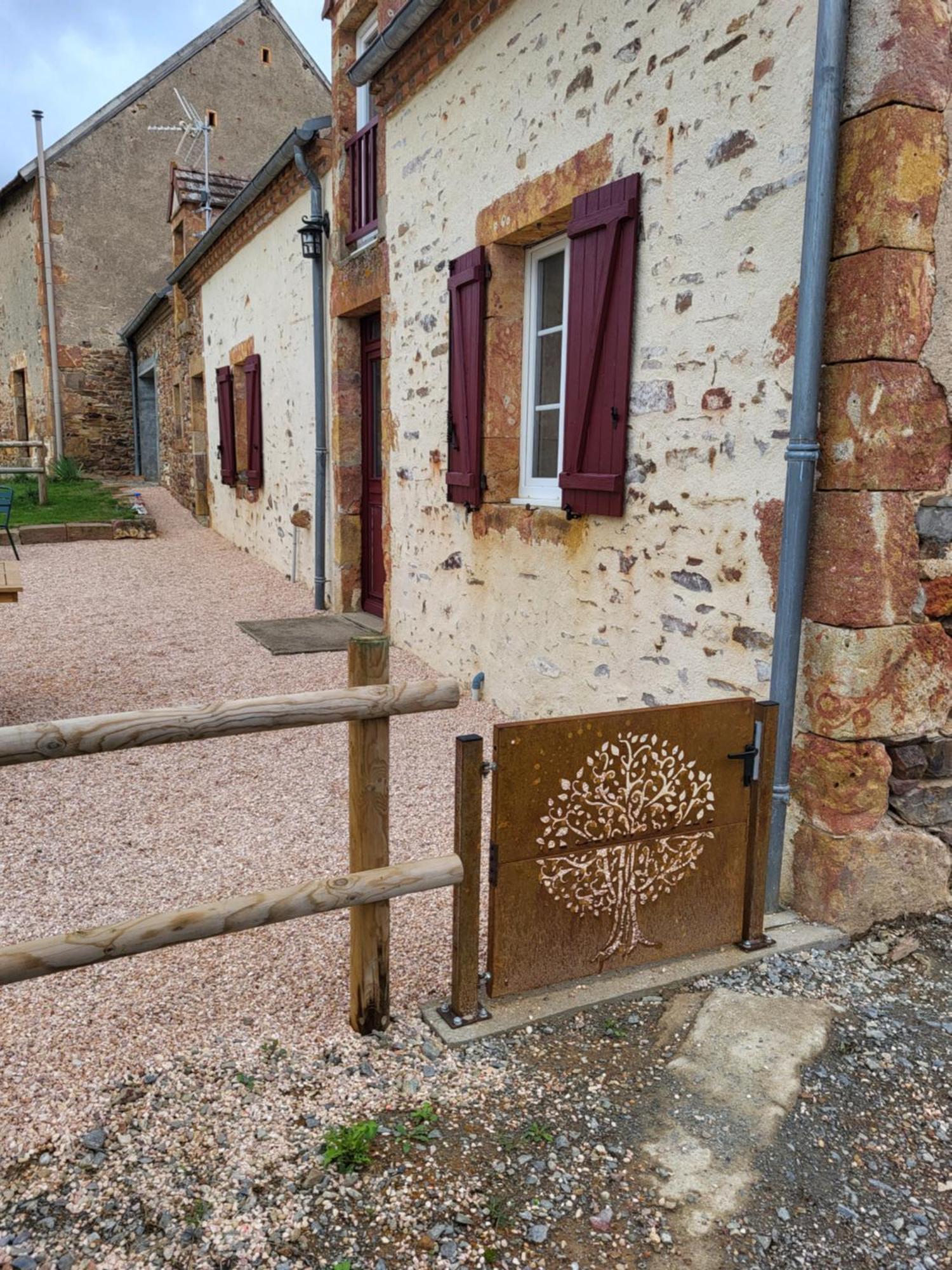 Gite Au Centre De La France Vesdun المظهر الخارجي الصورة